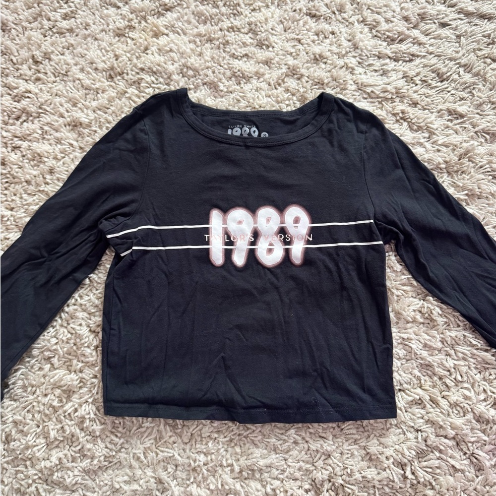 Taylor Swift Charcoal 1989 Graphic Tee